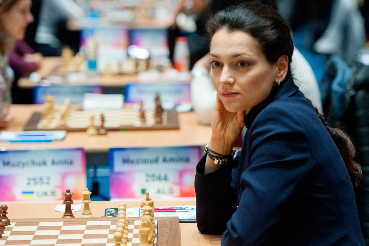 Александра Костенюк гроссмейстер (2004), международный мастер(2000), гроссмейстер (1998) среди женщин, международный мастер(1997) среди женщин, чемпионка мира по шахматам среди женщин (2008—2010)